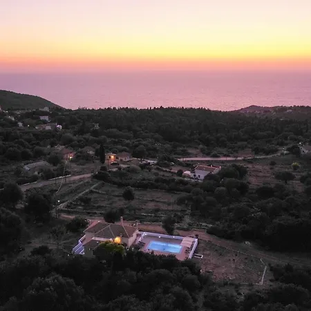 Spyros *